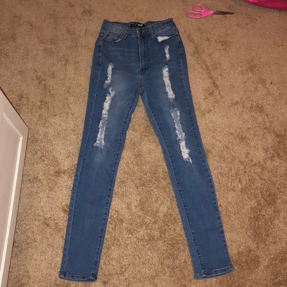Ripped skinny jeans
